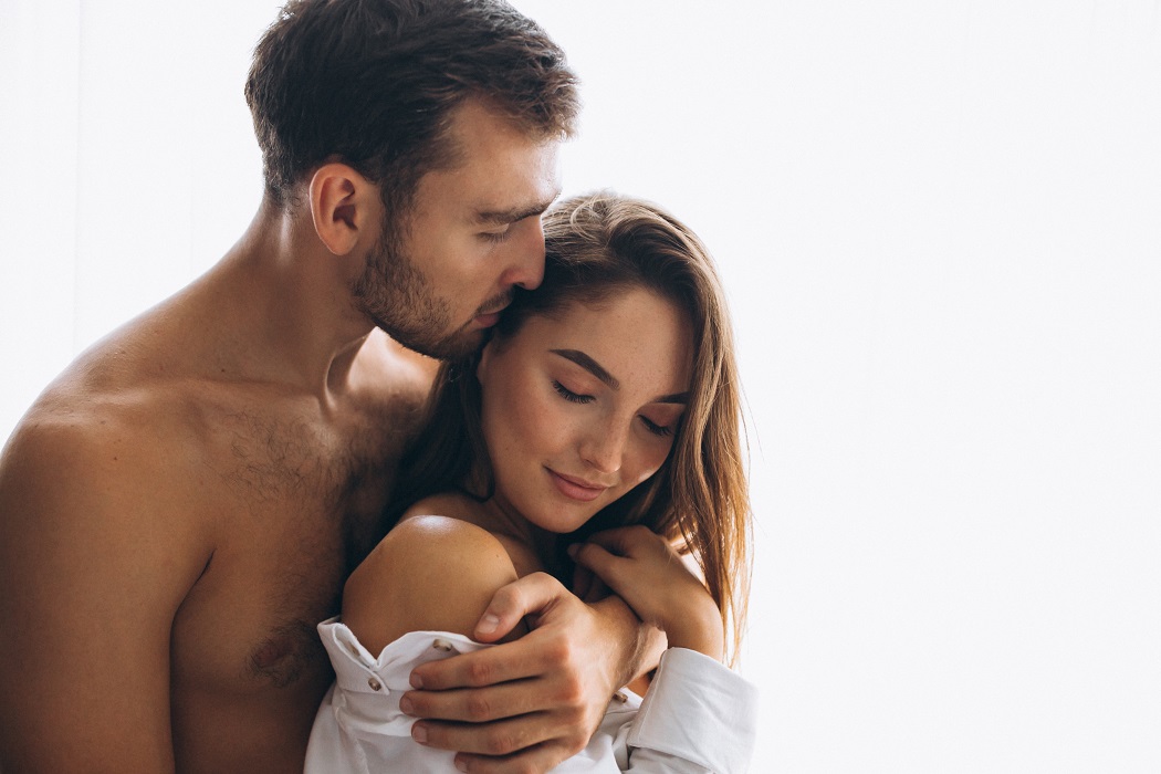 Como enlouquecer uma mulher na cama: 7 dicas quentes